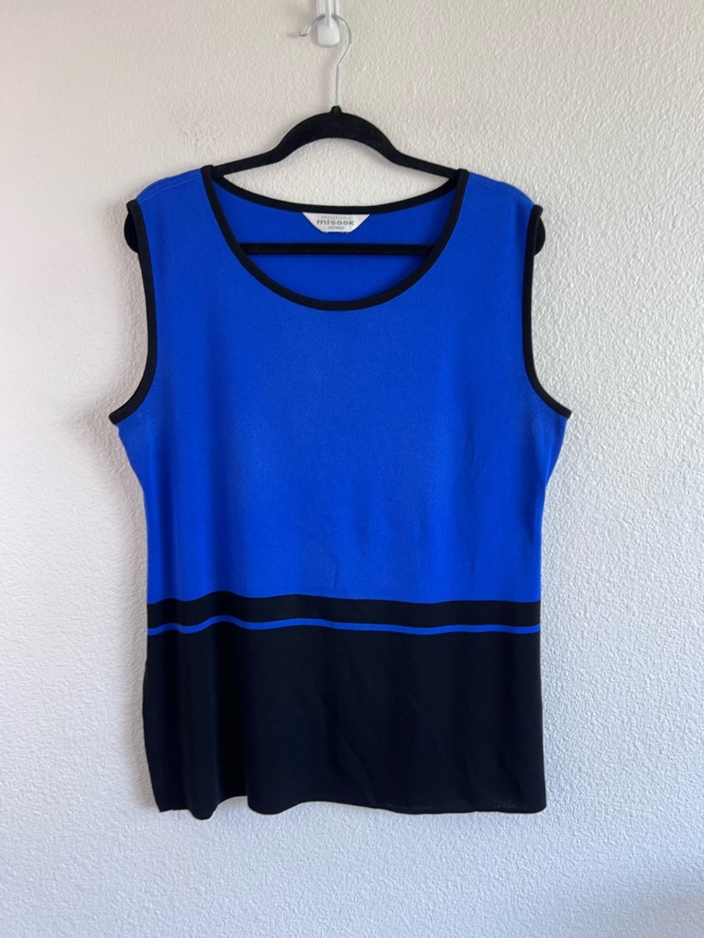 Exclusively Misook Women's Sleeveless Pullover Tank Blouse‎